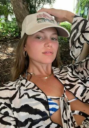 Olivia Holt OnlyFans Leaked Free Thumbnail Picture - #l7Ok9hXPbF