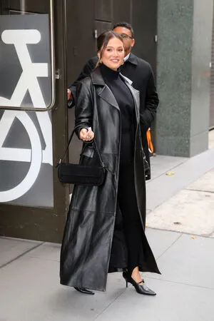 Olivia Holt OnlyFans Leaked Free Thumbnail Picture - #mIpkumo97s