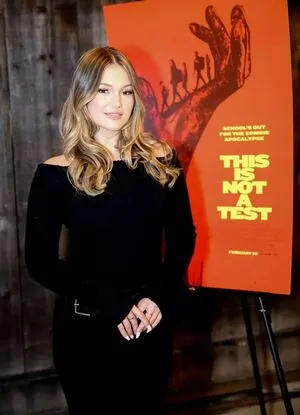 Olivia Holt OnlyFans Leaked Free Thumbnail Picture - #s6pghIgRKf