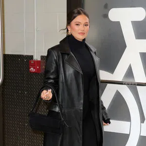 Olivia Holt OnlyFans Leaked Free Thumbnail Picture - #tYpgWaY0Le