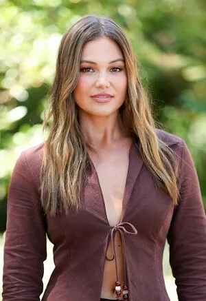 Olivia Holt OnlyFans Leaked Free Thumbnail Picture - #weSrDNUKCq