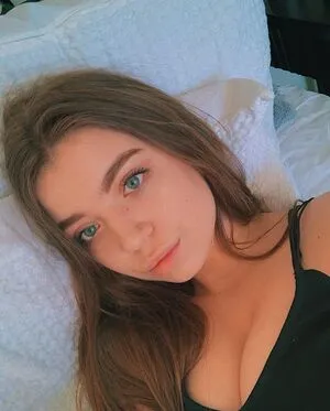 Olivia Kirsch OnlyFans Leaked Free Thumbnail Picture - #1xBFkiFfzY