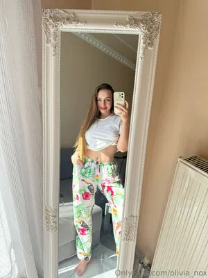 Olivia Nox OnlyFans Leaked Free Thumbnail Picture - #4lo2FNQIIc