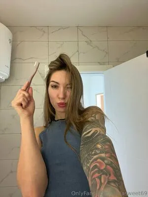 Olivia On Pole OnlyFans Leaked Free Thumbnail Picture - #KlxlIhttv3