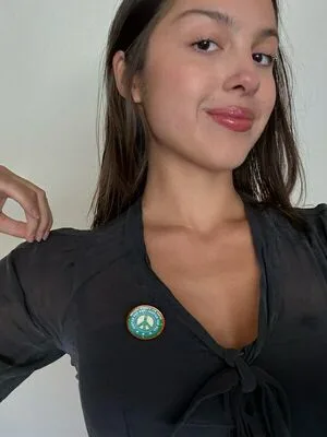 Olivia Rodrigo OnlyFans Leaked Free Thumbnail Picture - #HmDhX7LaTS