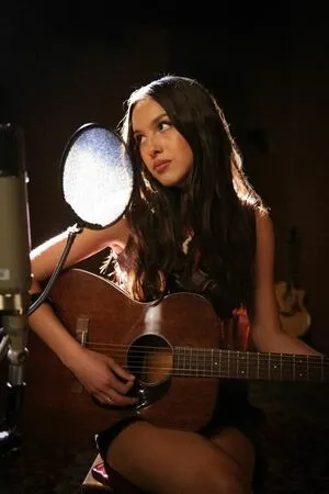 Olivia Rodrigo OnlyFans Leaked Free Thumbnail Picture - #ManW5ZJjWI