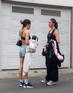 Olivia Rodrigo OnlyFans Leaked Free Thumbnail Picture - #StEHX4NVct