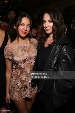 Olivia Rodrigo OnlyFans Leaked Free Thumbnail Picture - #WEaJwKAEAw