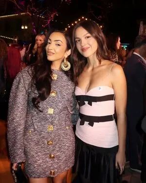 Olivia Rodrigo OnlyFans Leaked Free Thumbnail Picture - #YQdYspbvyz