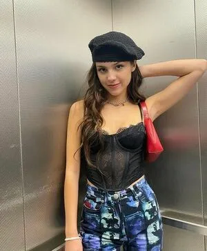 Olivia Rodrigo OnlyFans Leaked Free Thumbnail Picture - #lLSJQ1E8f9