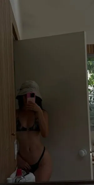 Olivia Sui OnlyFans Leaked Free Thumbnail Picture - #8FrL9zTknN