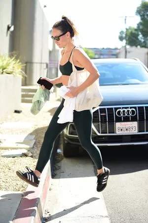 Olivia Wilde OnlyFans Leaked Free Thumbnail Picture - #QFwENDaN03