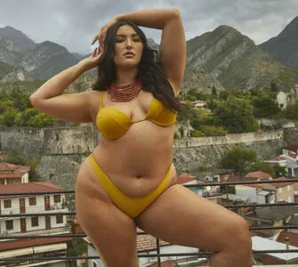 Olivia Yumi OnlyFans Leaked Free Thumbnail Picture - #2AMPTriVdg