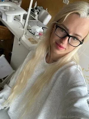 Oliviaiui OnlyFans Leaked Free Thumbnail Picture - #9z9oyx8LmV