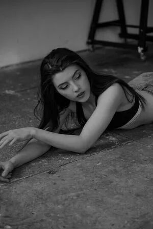 Olyashaa OnlyFans Leaked Free Thumbnail Picture - #SQIQanAfx5