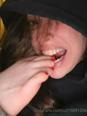 One Lonely Foot OnlyFans Leaked Free Thumbnail Picture - #5xm3sdhKUb