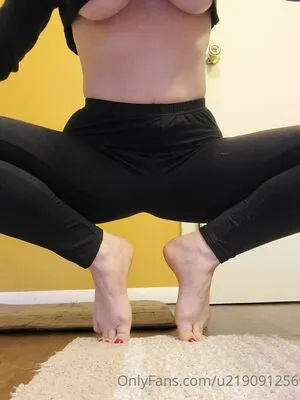 One Lonely Foot OnlyFans Leaked Free Thumbnail Picture - #A5R4Fp5ege