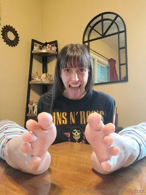 One Lonely Foot OnlyFans Leaked Free Thumbnail Picture - #kqbx5gnGgk