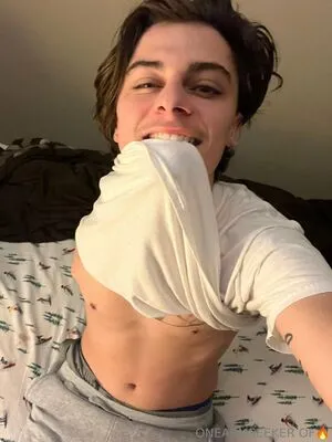 Onearmseeker OnlyFans Leaked Free Thumbnail Picture - #GDF6hEE80k