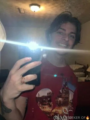 Onearmseeker OnlyFans Leaked Free Thumbnail Picture - #pixwRTDST9