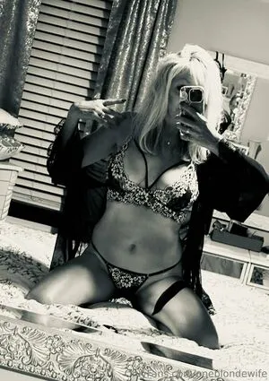 Oneblondewife OnlyFans Leaked Free Thumbnail Picture - #6f4wdljP8l