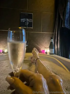 Oneblondewife OnlyFans Leaked Free Thumbnail Picture - #9tvyz5t7mo