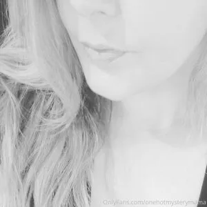 Onehotmysterymama OnlyFans Leaked Free Thumbnail Picture - #smaWEJSFe7