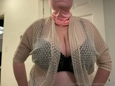 Oneinagillianof OnlyFans Leaked Free Thumbnail Picture - #x5FOGJuHZq