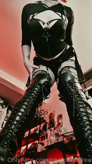 Oneleeter Free OnlyFans Leaked Free Thumbnail Picture - #HBkOj84v30