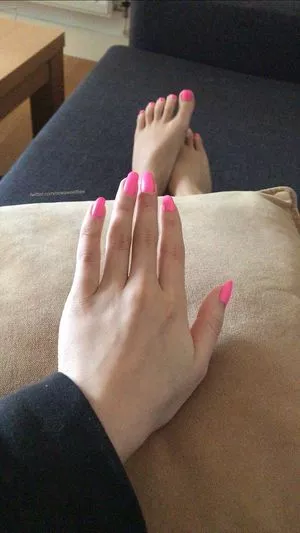 onesweetbee OnlyFans Leaked Free Thumbnail Picture - #OmLn4VS2NK