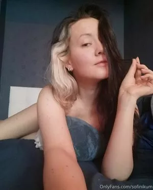 Oniksiya Sofinikum OnlyFans Leaked Free Thumbnail Picture - #LwBh6pgA11