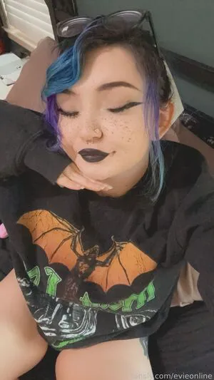 Onlineevie OnlyFans Leaked Free Thumbnail Picture - #0Le42WW0fV