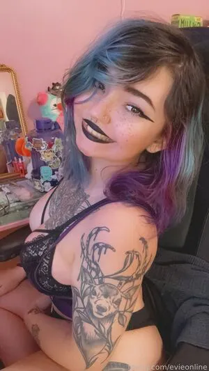 Onlineevie OnlyFans Leaked Free Thumbnail Picture - #xNbDUnvBRl