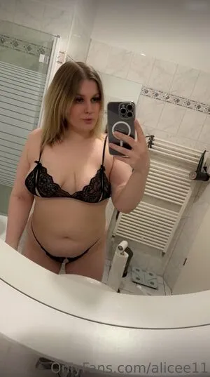 Only Alice Alice11 OnlyFans Leaked Free Thumbnail Picture - #DPWcuvQ7aD