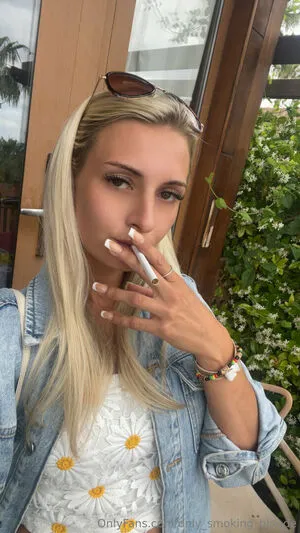 Only Smoking Blonde OnlyFans Leaked Free Thumbnail Picture - #OivAyXrEHF
