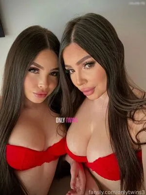 Only Twins Hillary Amp Lesly OnlyFans Leaked Free Thumbnail Picture - #JYB4mGSYS6