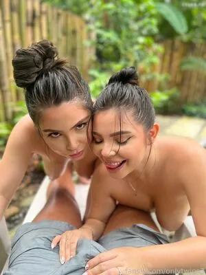 Only Twins Hillary Amp Lesly OnlyFans Leaked Free Thumbnail Picture - #eJeWurKwXO