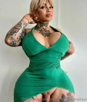 Only1valenciahallxxl OnlyFans Leaked Free Thumbnail Picture - #owB8kah9SX