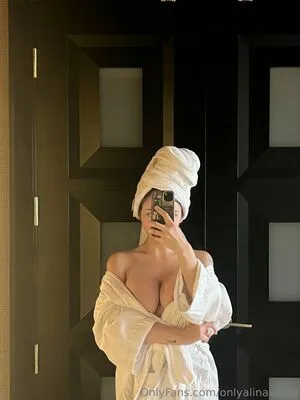 Onlyalinaviolet OnlyFans Leaked Free Thumbnail Picture - #CTQM4GRAfr
