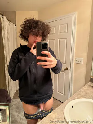 Onlyevanof OnlyFans Leaked Free Thumbnail Picture - #mmiCDzagzc
