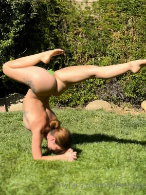 Onlyfansyoga OnlyFans Leaked Free Thumbnail Picture - #b920fZP0Sq