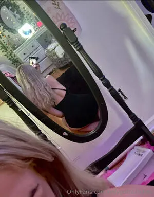 Onlygothbitches OnlyFans Leaked Free Thumbnail Picture - #F2HcpkUpgn