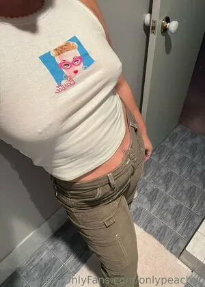 Onlypeachyc OnlyFans Leaked Free Thumbnail Picture - #HK7XeXXr2I