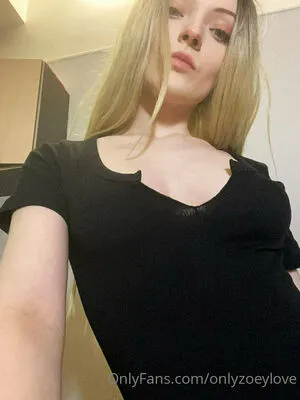 Onlyzoeylove OnlyFans Leaked Free Thumbnail Picture - #cB2Dm33HqN