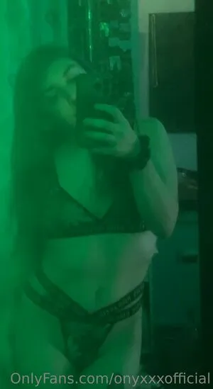 Onyxxxofficial OnlyFans Leaked Free Thumbnail Picture - #odFo2wdqJP