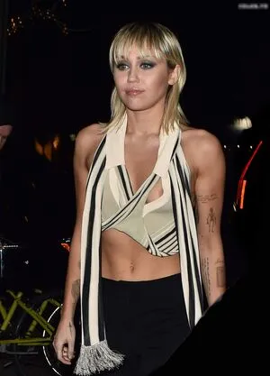 Oops International OnlyFans Leaked Free Thumbnail Picture - #4Fhww5CzPQ