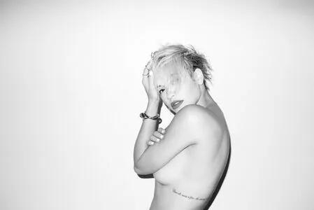 Oops International OnlyFans Leaked Free Thumbnail Picture - #8XbZUx4aWk