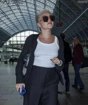 Oops International OnlyFans Leaked Free Thumbnail Picture - #LSlw4bPE3r