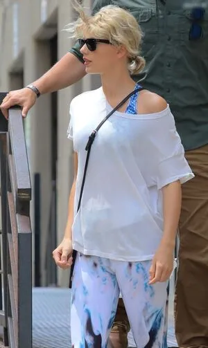 Oops International OnlyFans Leaked Free Thumbnail Picture - #b79RprVS4l