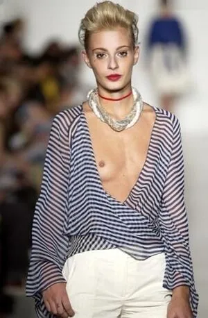 Oops International OnlyFans Leaked Free Thumbnail Picture - #qJE19Ht4xq